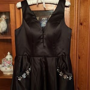 Vnaix Black Formal/ Corset Back NWOT Size 14